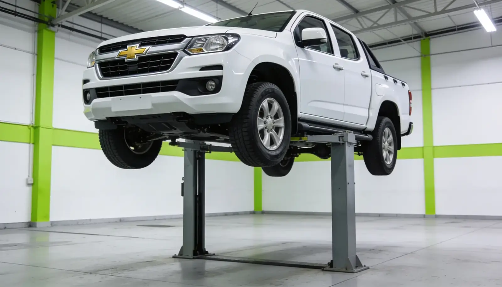 Chevrolet S10 em manutenção na Cidade Automotiva